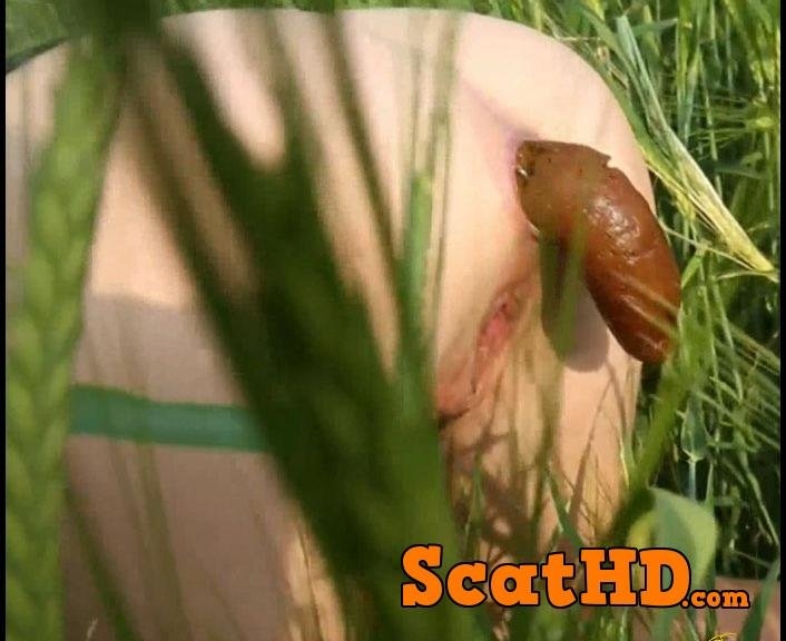Summer Meadow Scared - FullHD Quality  - (Actress: Nicolettaxxx 2018)