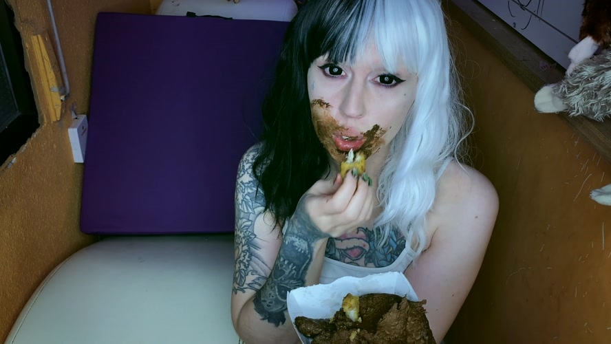 Eat plus Scat Weirdcore - UltraHD/4K 3840x2160 - (Actress: DirtyBetty  2022)