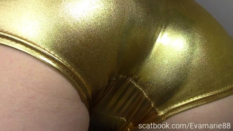 Farts and shit in gold shorts - FullHD 1920x1080 - (Actress: evamarie88 2022)