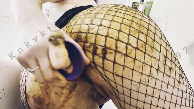 Pooping & Smearing in Fishnets - FullHD 1920x1080 - (Actress: Knkykttn97 2023)