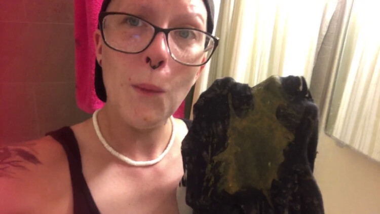 Accidental Shart Cleaned by Tongue - FullHD 