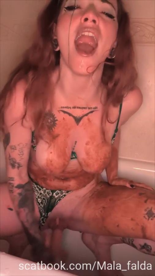 Spanish Malafalda Scat Smearing and Pussy Masturbation P1 - SD