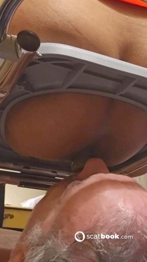 This Toilet Needs To Flush – GODDESS FIRE / GODDESSFIRE99 – MP4 - SD