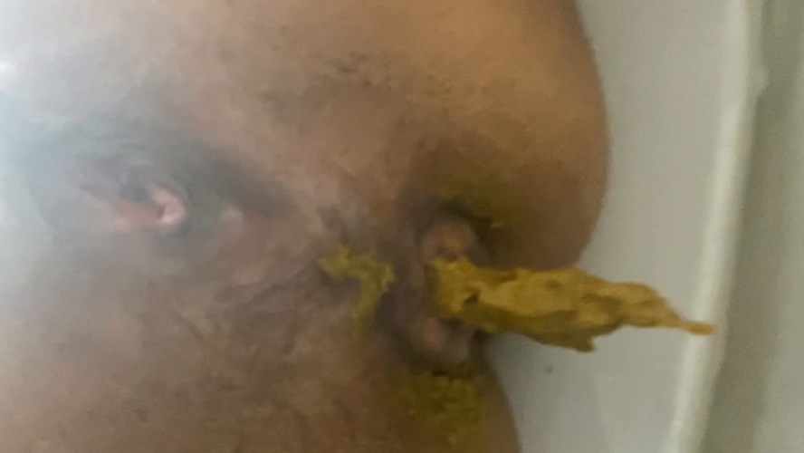 SHITTING SITTING ON THE SINK - FullHD - (Actress: ANOOK84 2025)