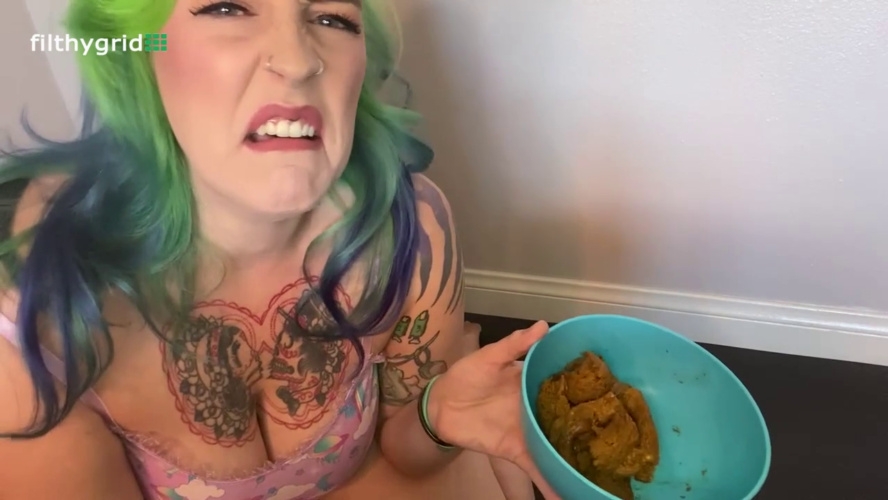 Ruby Big Poops in a Bowl P1 - HD