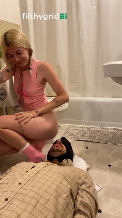 Human Toilet Kandy Gets A Portion Of Fresh Shit From Its Mistress with Princess Kazer P1 - 2K