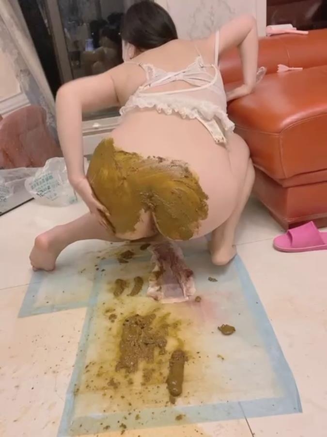 Longbao Chinese Woman, Enema and Ass Covered in Shit. P1 - SD