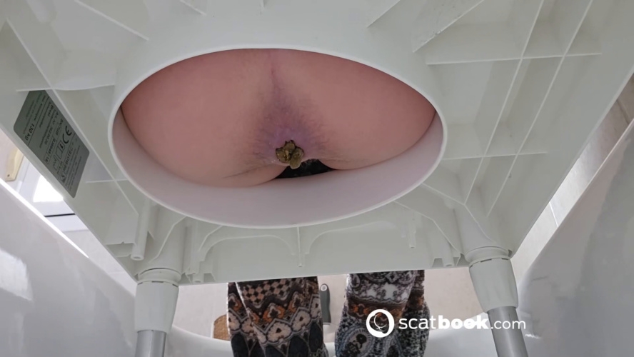 Pooping After 2 Days Without Doing It with Miss Lith Domina P1 - FullHD