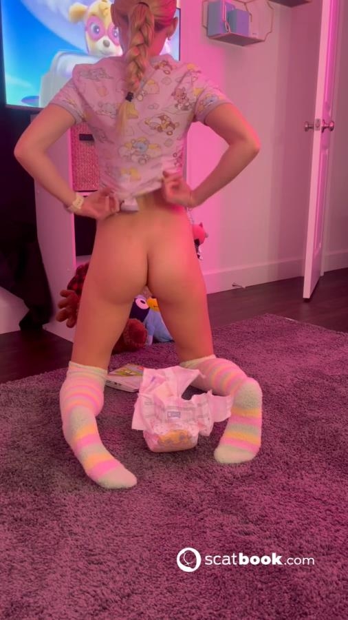 Messing my Huggies then Smooshing it Diaper Poop P1 - SD