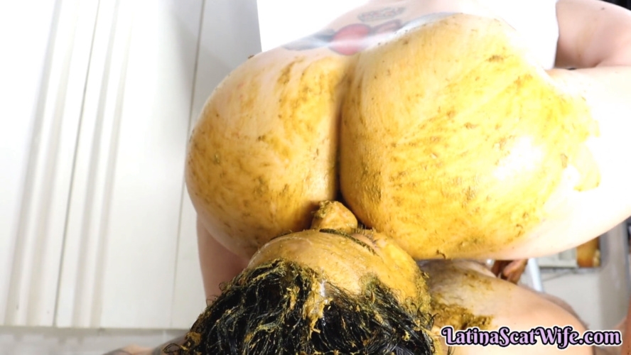 LATINA SCAT WIFE - Having Fun With The Bathroom Slave - FullHD