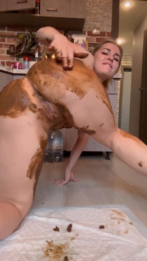 Pooping and extreme smearing - SD  - (Actress: Misty Phoenix 2025)