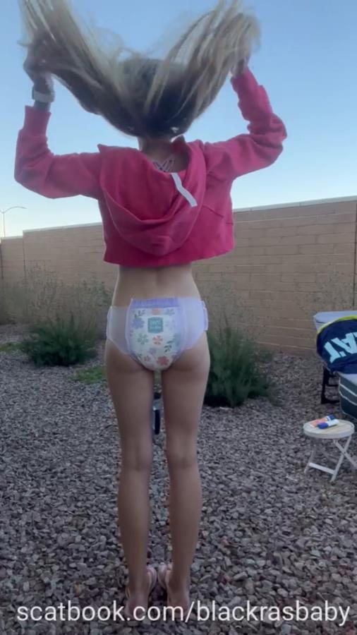 Outdoor Pullup Filling. P1 - SD  - (Actress: Blackrasbaby 2025)