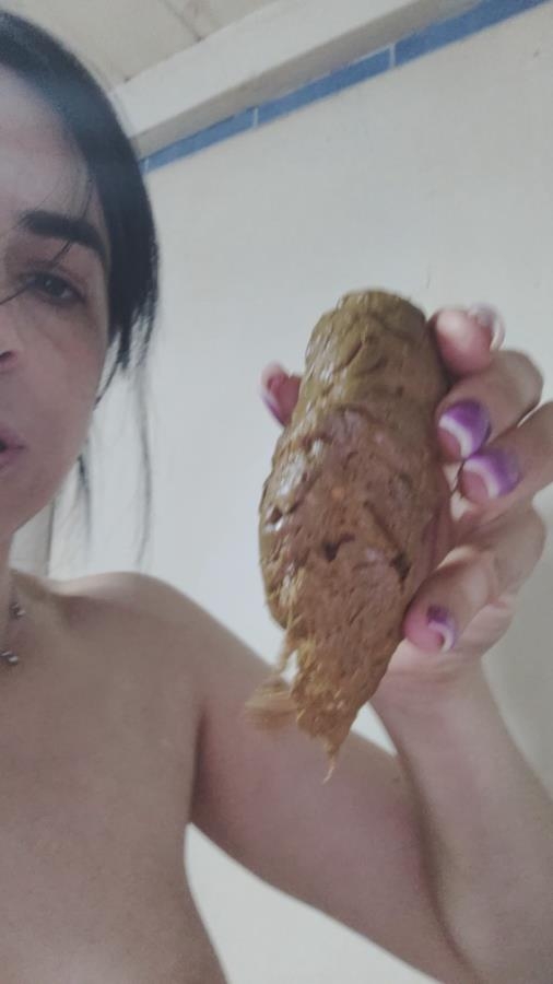 Distended shitting in the toilet! - SD