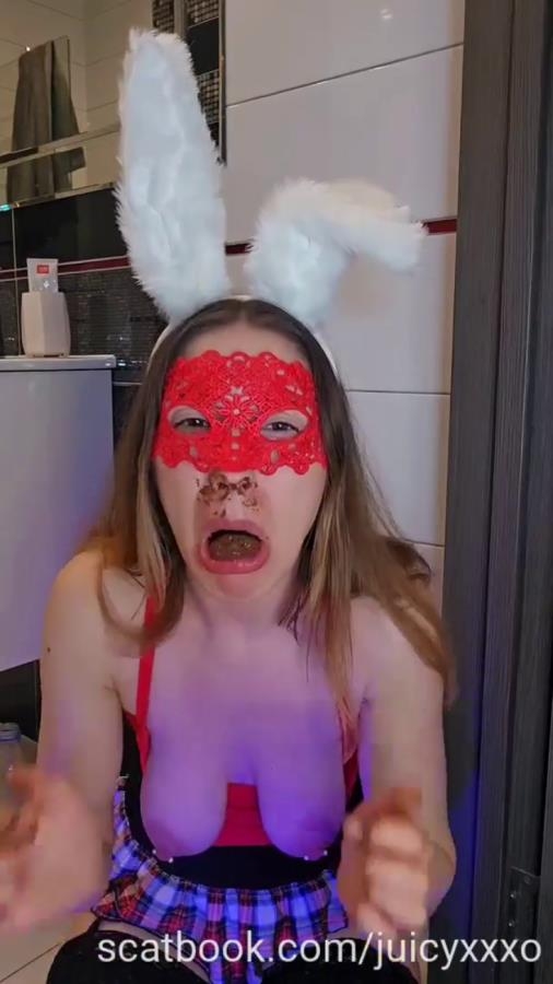 The Christmas Bunny plays with his poop. P1 - SD  - (Actress: Juicy XXXO 2026)