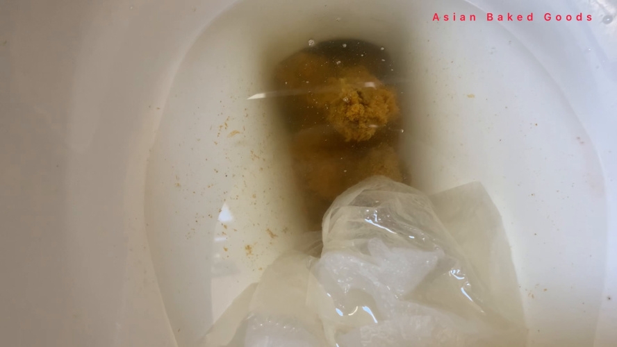 Shit pee moan on the toilet - FullHD