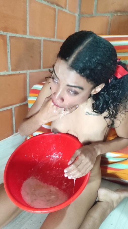 Eating a big burger and then vomiting it without liquid just dry vomit - SD  - (Actress: KattyAndEric 2026)